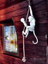 Lampada Seletti Monkey bianca con corda