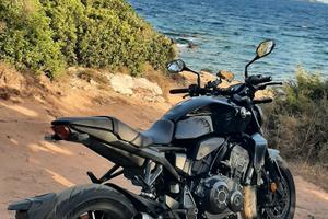 honda cb 1000 r black edition 2021