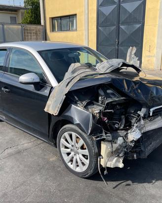 AUDI A1 2013 5 PORTE 1.6 DIESEL AUTOMATICA CAY DEM