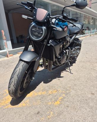 Cb 1000 r