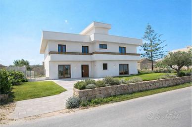 Casa 560mq con 1250mq di terreno
