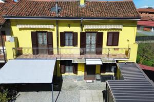 CASA SEMINDIPENDENTE A POIRINO