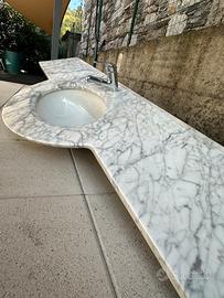 Pianale in marmo bagno