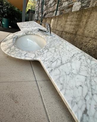Pianale in marmo bagno