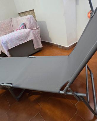sedia a sdraio con tendalino