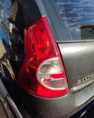 Fanale posteriore sinistro DACIA SANDERO del 2012