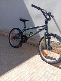 bicicletta per ragazzi/ bambini pronta all' uso