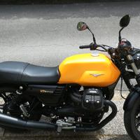 Moto Guzzi V7 III Stone