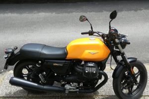 Moto Guzzi V7 III Stone