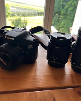 Canon eos2000D come nuova + 3 obiettivi