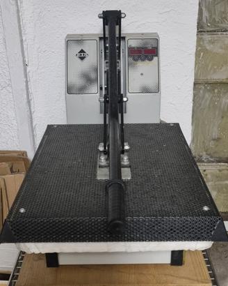Termopressa per tessuti