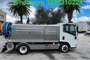 AUTOSPURGO ISUZU 35 NUOVO DA IMMATRICOLARE