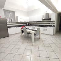 Lentini Grande Casa Semi Indipendente 430m² + Ampi