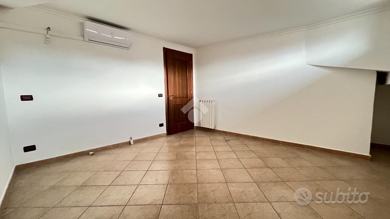 3 LOCALI A CAPENA - Altro