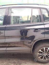 Porta posteriore sinistra Volkswagen Tiguan 2011