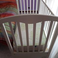 lettino bimbi in legno Foppapedretti  bianco 