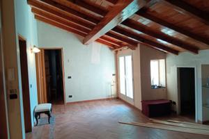 Mansarda Rifinita con Terrazzo Aci Catena