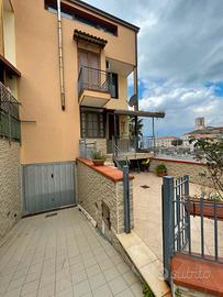 Villa a schiera 186 mq su 4 livelli