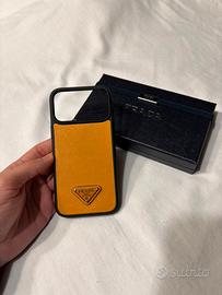 Cover originale Prada per Iphone 17 Pro Max