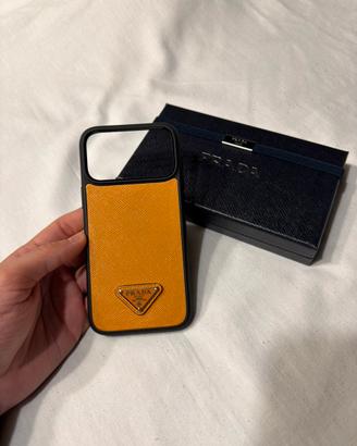 Cover originale Prada per Iphone 17 Pro Max