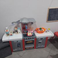 cucina attrezzata per bambini