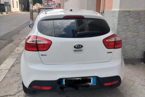 Kia Rio 3a serie  1.4 CRDi WGT 5P. diesel 2012