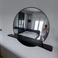 Specchio con mensola nera
