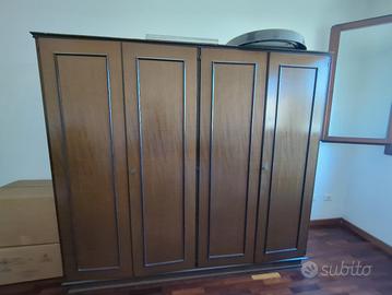 armadio in legno due ante