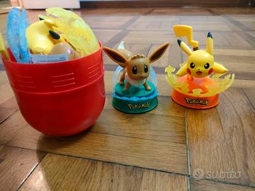 Pikachu e Eevee kinder 2026