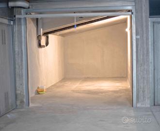 Garage Stadio 21 mq scarico e carico comodo