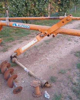Trivella usata per trattore