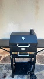 Barbecue mai usato e imballato