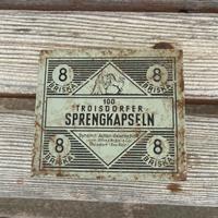 Scatola di latta d'epoca per esplosivi,