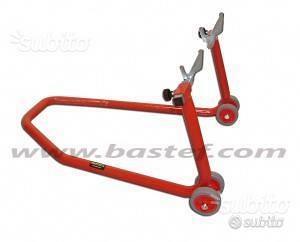 Cavalletto bastef posteriore con attacchi a V