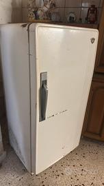 Frigorifero d’epoca Indesit anni 50/60  vintage