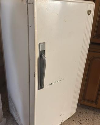 Frigorifero d’epoca Indesit anni 50/60  vintage