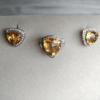 Anello con orecchini 