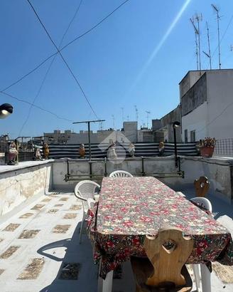 CASA SEMINDIPENDENTE A BRINDISI