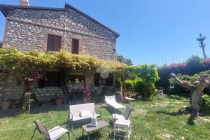 PORZIONE DI BIFAMILIARE A PERUGIA