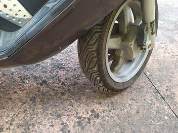 Scooter Piaggio XEvo 250 con pochi km 