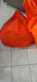 Pouf poltrona arancione 