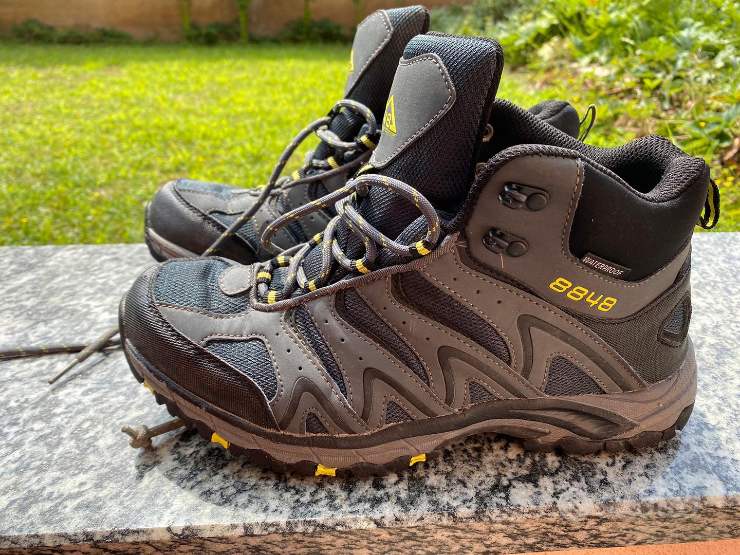 Scarpe da trekking usate 1 settimana camp ragazzi - Sports In vendita a  Milano