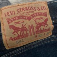 Levis 541
