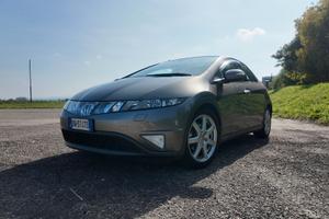 Honda Civic 1.8 i-VTEC Executive - 38.000 km