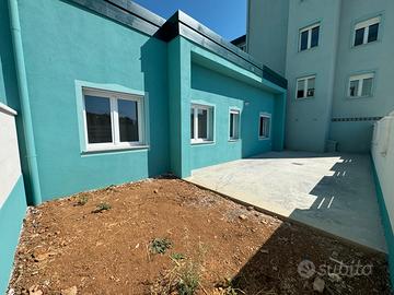 Pari al Nuovo, Quadrivano con Giardino e P.Auto