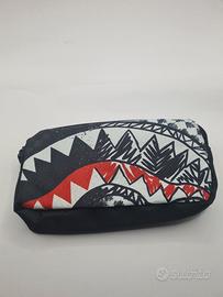Pochette astuccio bocca di squalo Shark zaino