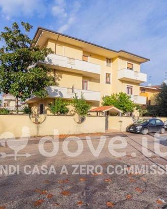 Appartamento di 160 m² con 4 locali e posto auto a