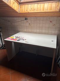 Scrivania da lavoro