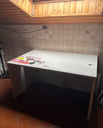 Scrivania da lavoro