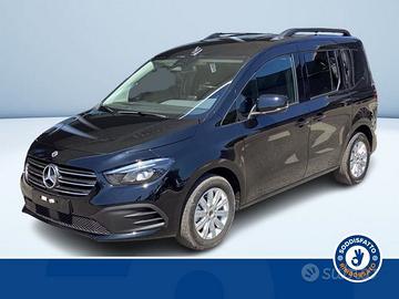 Mercedes-Benz Classe T 180 d AT